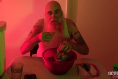 cannibal-claus-00039