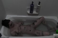 scarlet-piss-princess-movie-screenshot-00019