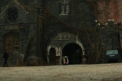 popes-exorcist-movie-screenshot-00020